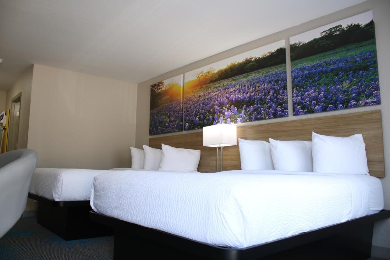 Days Inn By Wyndham Waco University Area Kültér fotó