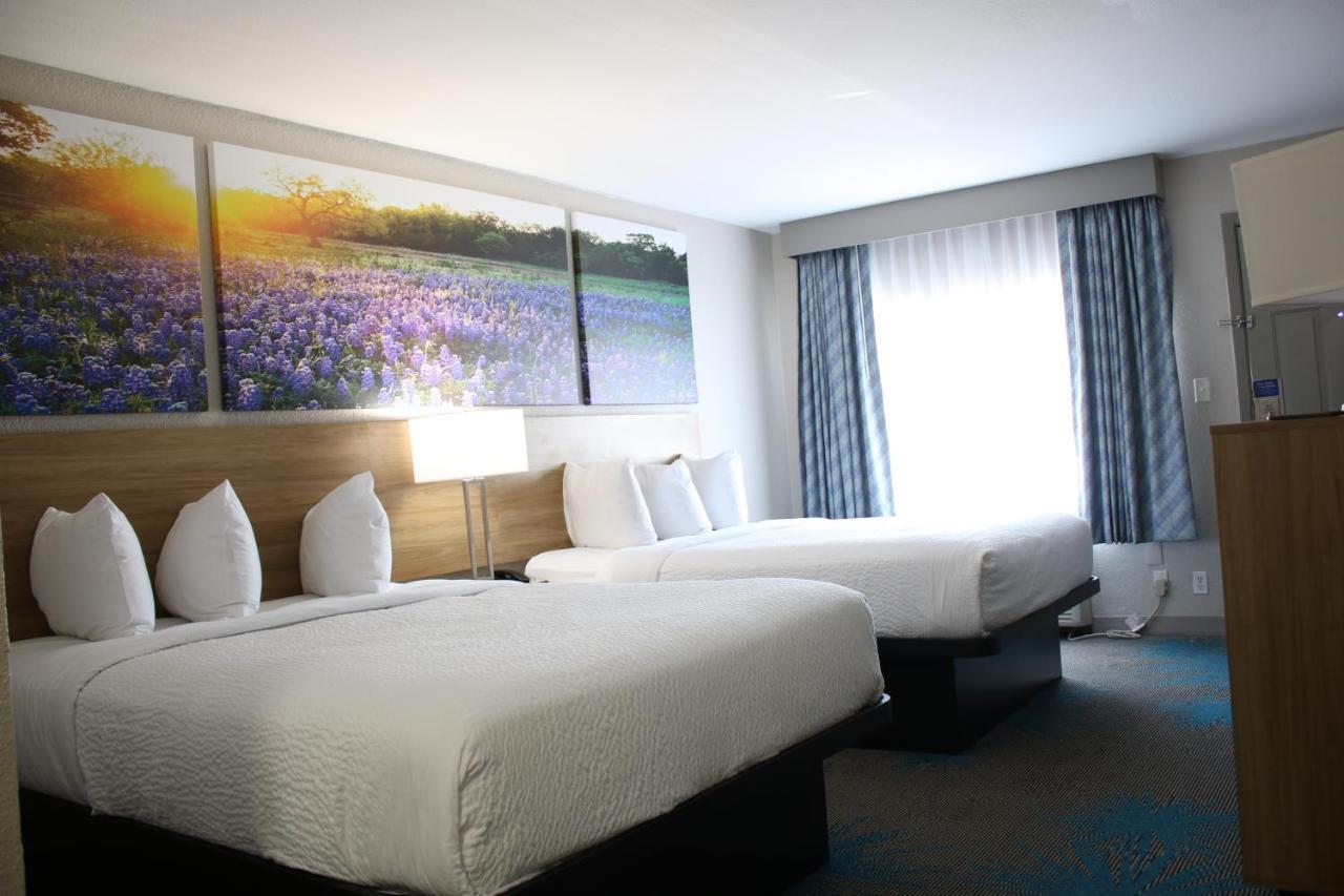 Days Inn By Wyndham Waco University Area Kültér fotó