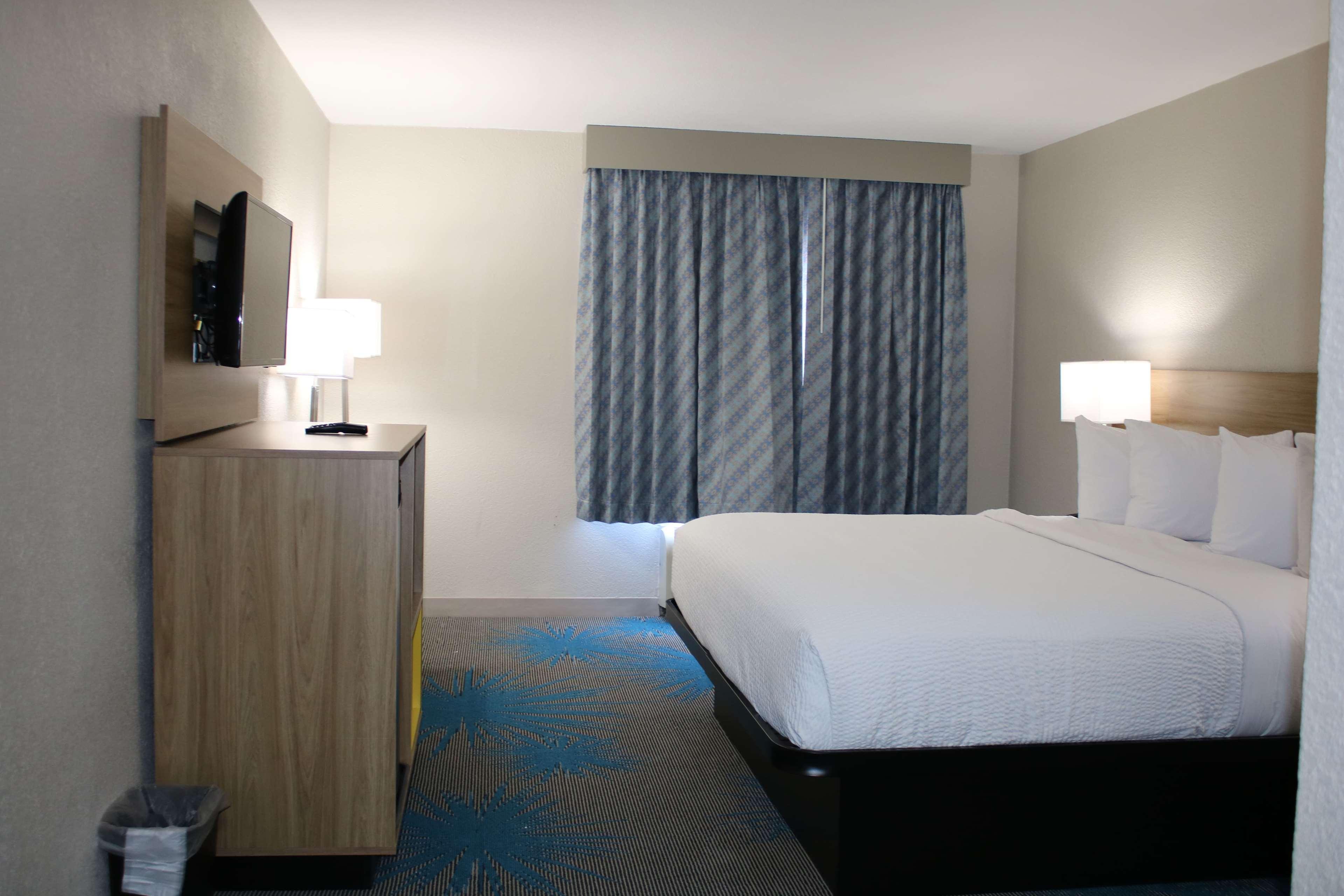 Days Inn By Wyndham Waco University Area Kültér fotó