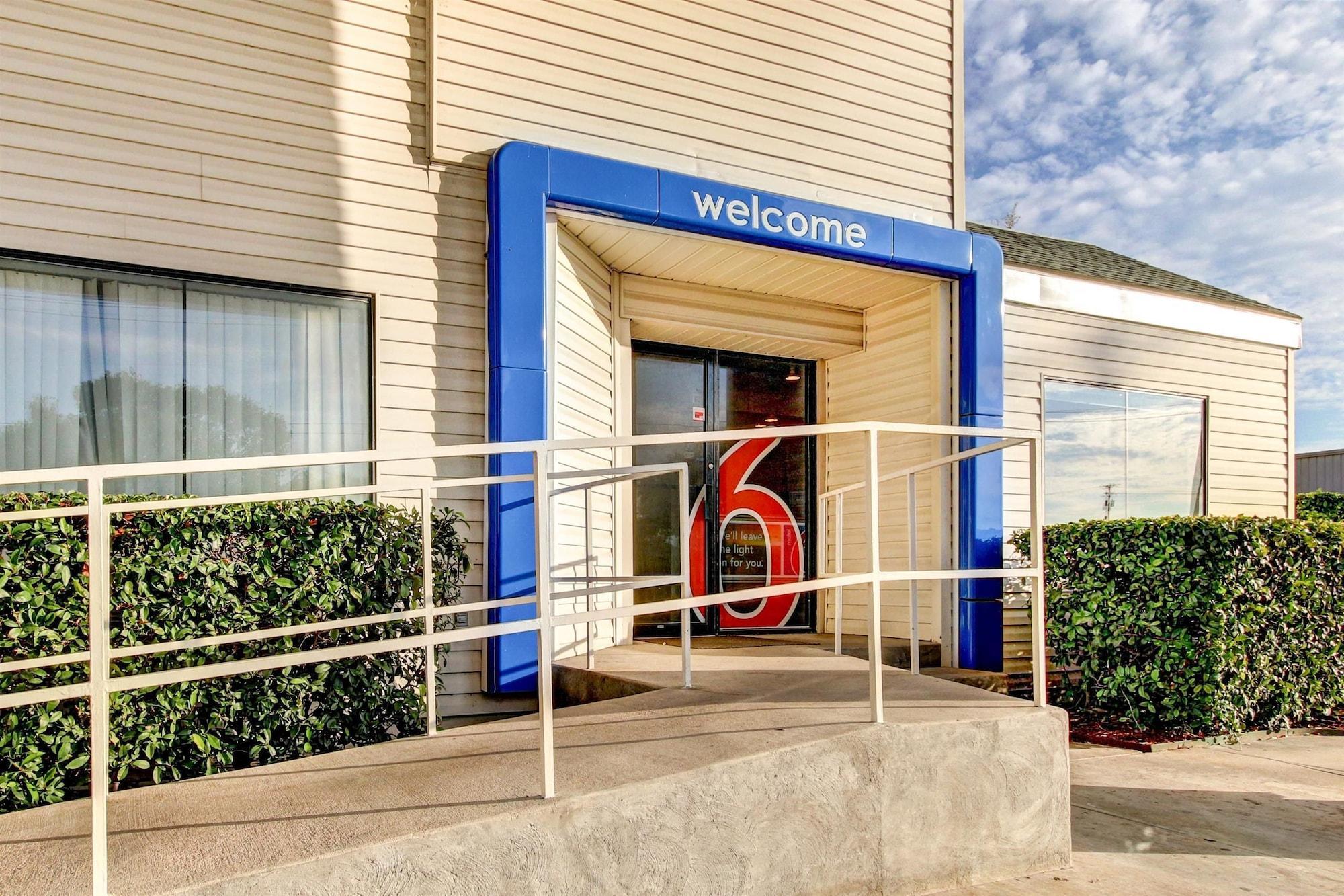 Days Inn By Wyndham Waco University Area Kültér fotó
