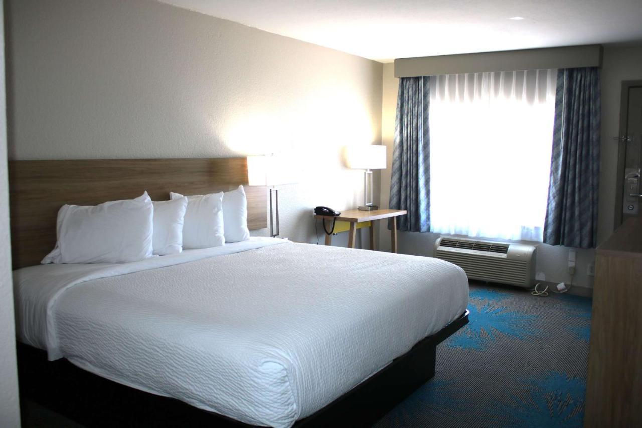 Days Inn By Wyndham Waco University Area Kültér fotó